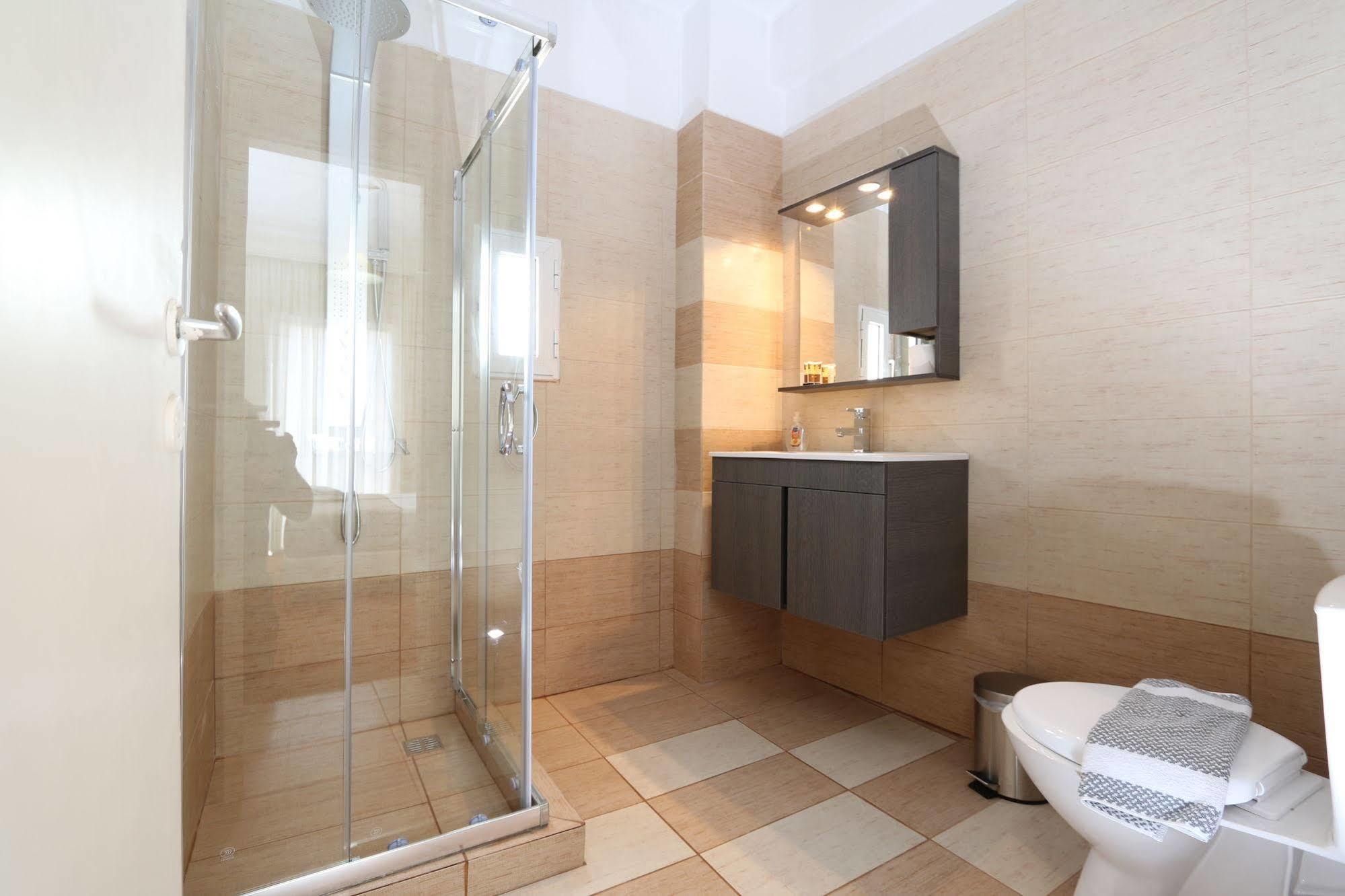 Athens Delta Hotel Bagian luar foto