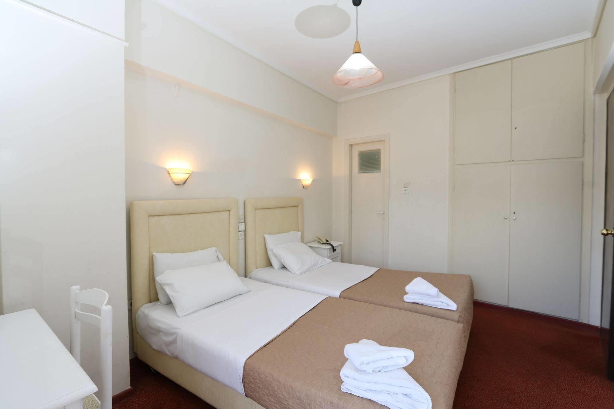 Athens Delta Hotel Bagian luar foto