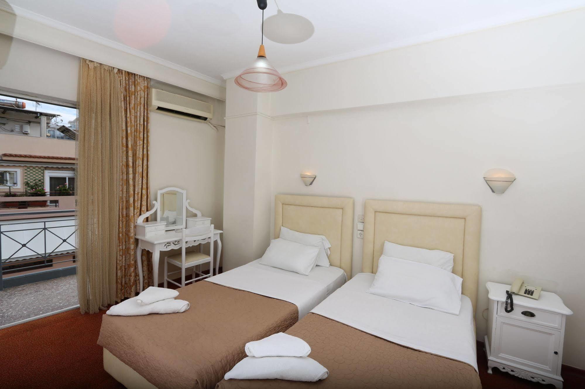 Athens Delta Hotel Bagian luar foto