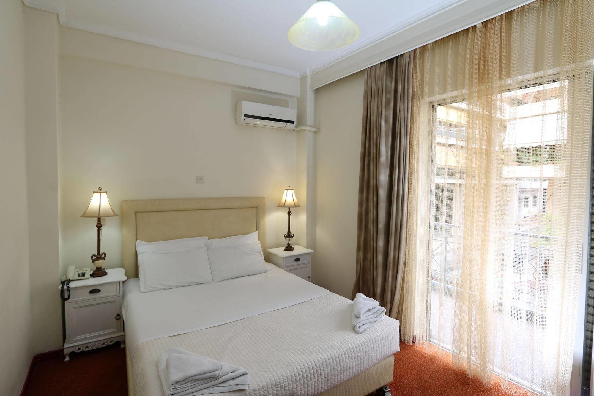 Athens Delta Hotel Bagian luar foto