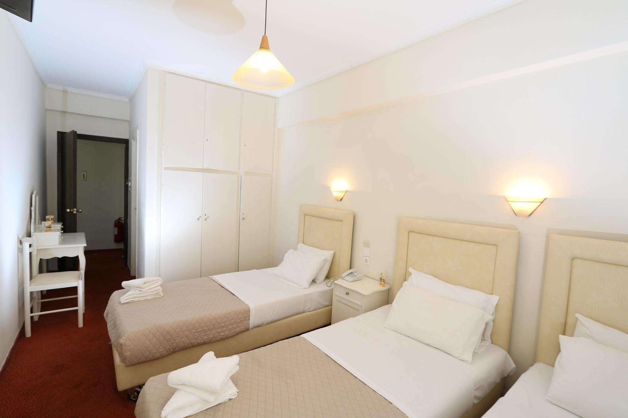 Athens Delta Hotel Bagian luar foto